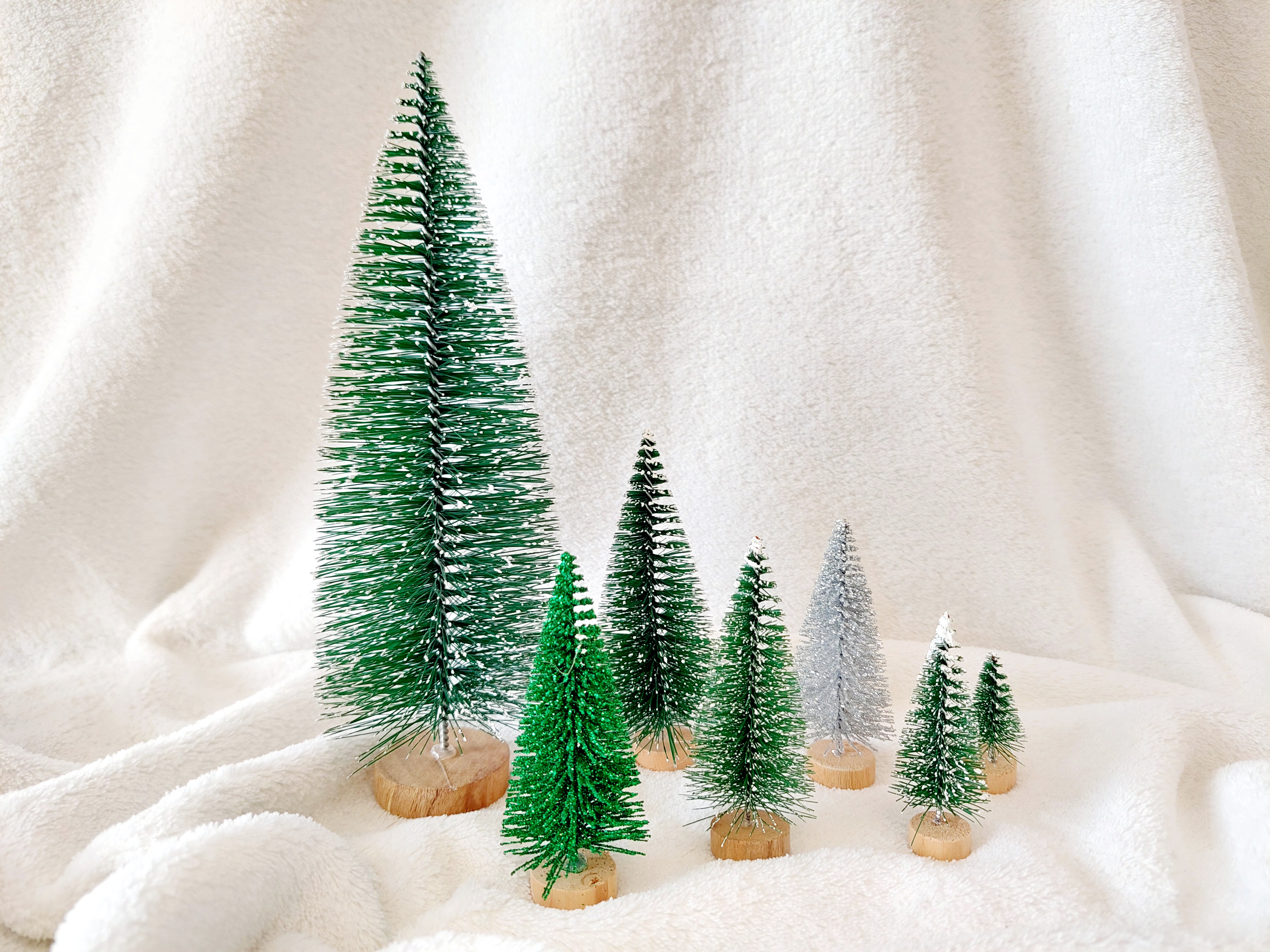 Mini vianočný stromček glitter zelený 8cm